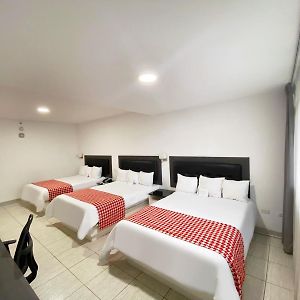Habitación con 2 Camas Individuales